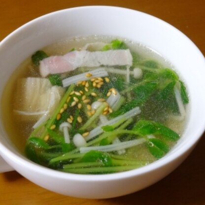 生姜の効いた春雨スープ、主人にも大好評(*^▽^*)
あっさりとしたスープに、ゴマの風味もよく、とっても美味しかったです♪